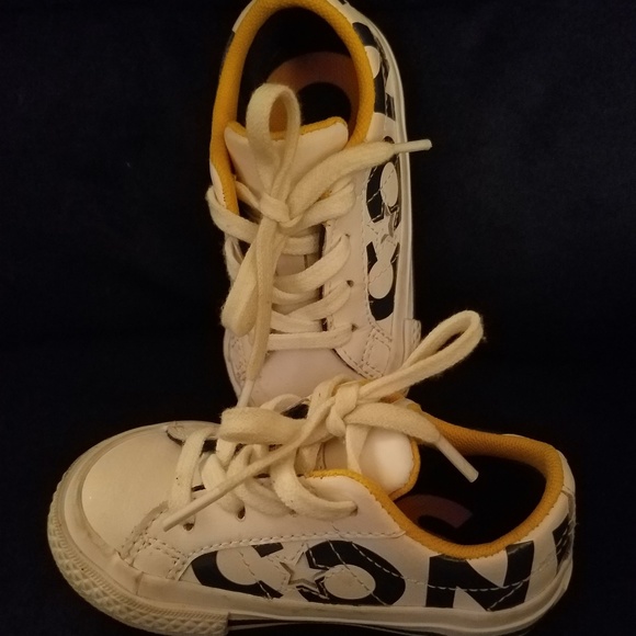 {keywor d} converse kids yellow